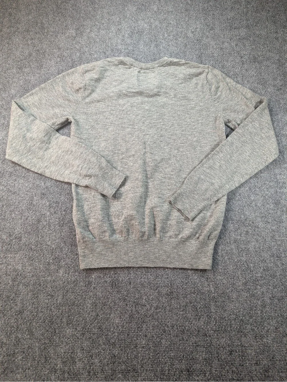 American Eagle Outfitters Mens XS Athletic Fit Gray V-Neck Cotton Sweater